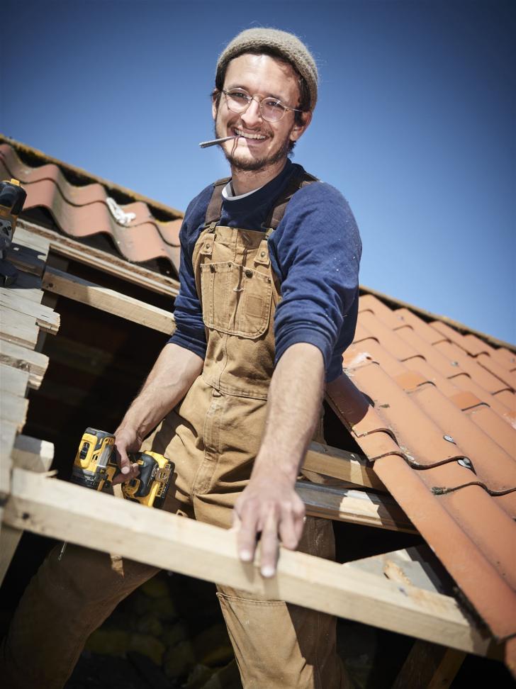 Tischler bei der Arbeit